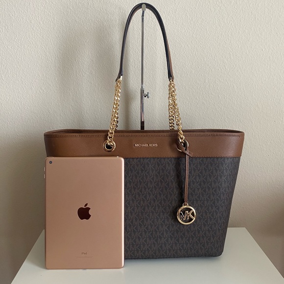 Michael Kors - Picture 2 of 8